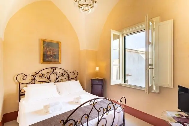 Büyük Yataklı Tek Kişilik Oda, 1 Çift Kişilik Yatak