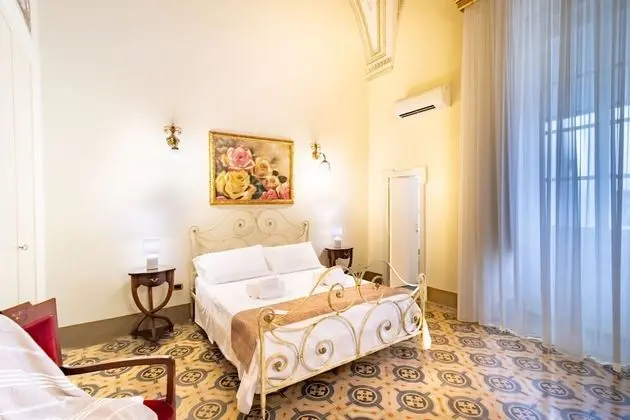 Tek Büyük Yataklı Oda, 1 Çift Kişilik Yatak