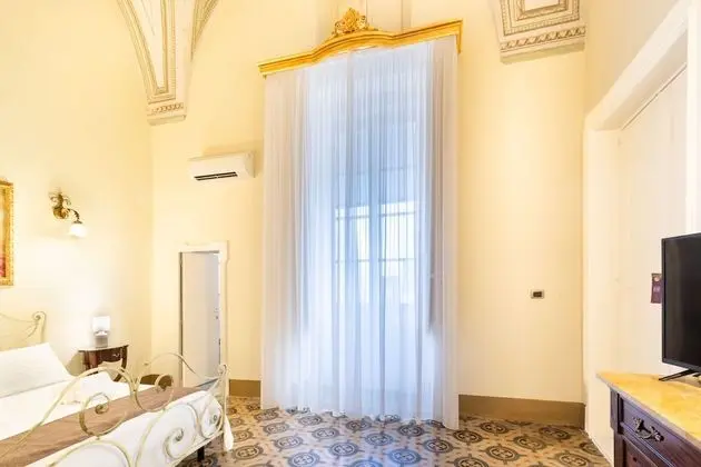 Tek Büyük Yataklı Oda, 1 Çift Kişilik Yatak