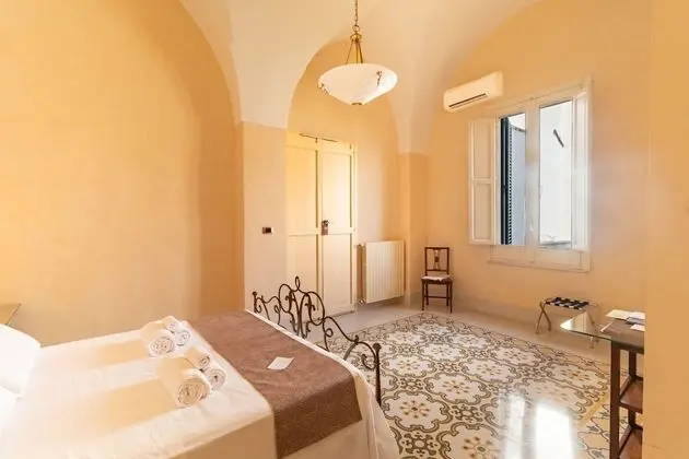 Üç Kişilik Oda, Birden Çok Yatak