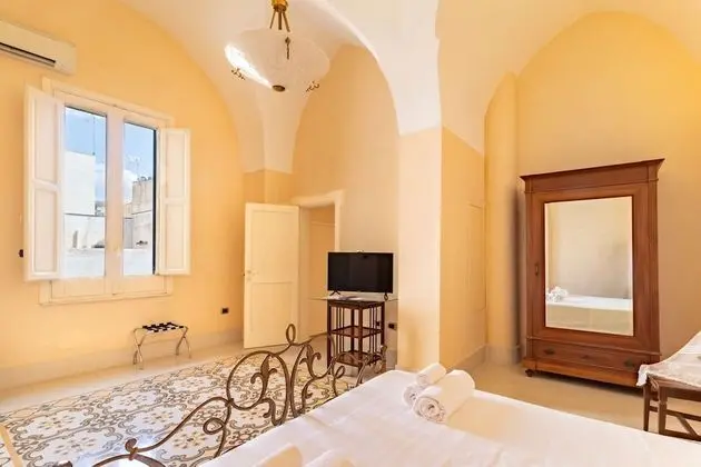 Üç Kişilik Oda, Birden Çok Yatak