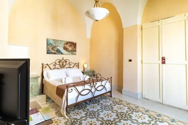 Üç Kişilik Oda, Birden Çok Yatak