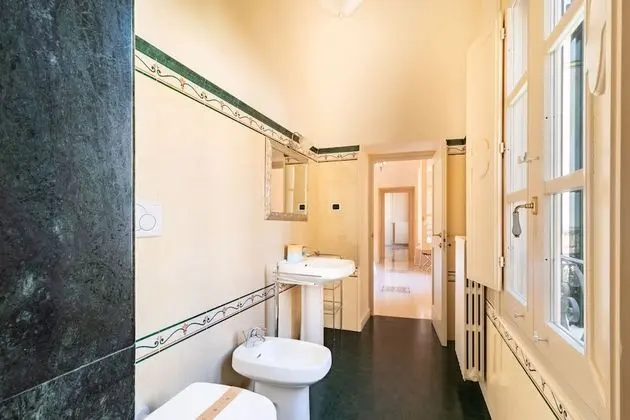 Üç Kişilik Oda, Birden Çok Yatak