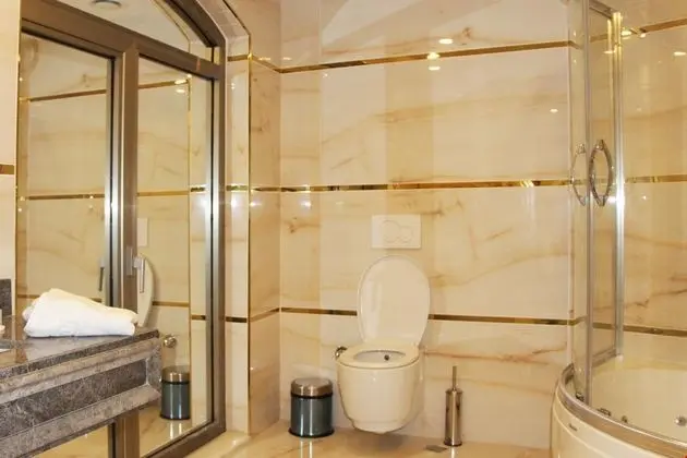 Corner Suite