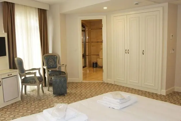 Corner Suite