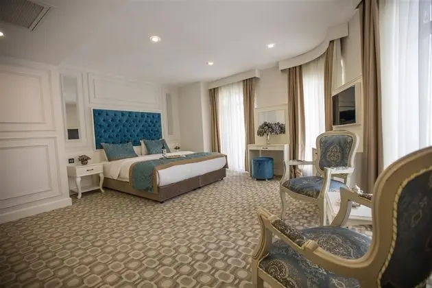 Corner Suite
