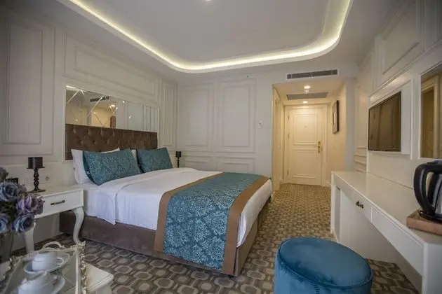 Deluxe Tek Büyük Yataklı Oda