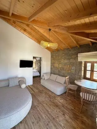 Suite Oda Balkonlu, Deniz ve Bahçe Manzaralı, 2. Kat Balkonlu
