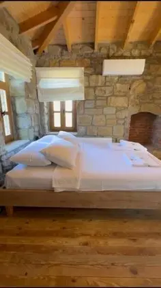 Suite Oda Balkonlu, Deniz ve Bahçe Manzaralı, 2. Kat Balkonlu