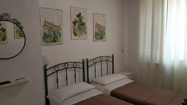 İki Ayrı Yataklı Oda, 2 Tek Kişilik Yatak