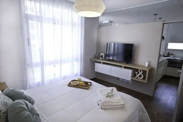 Superior Apart Daire, 1 Büyük (Queen) Boy Yatak ve Çekyat, Küçük Mutfak, Şehir Manzaralı