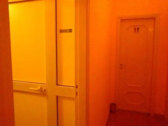 Ortak Ranzalı Oda, Sadece erkekler için, Ortak Banyo