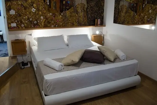 Romantic Tek Büyük Yataklı Oda