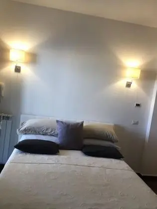 Deluxe Tek Büyük Yataklı Oda, 1 Çift Kişilik Yatak, Deniz Manzaralı, Denize Bakan
