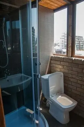Üç Kişilik Oda