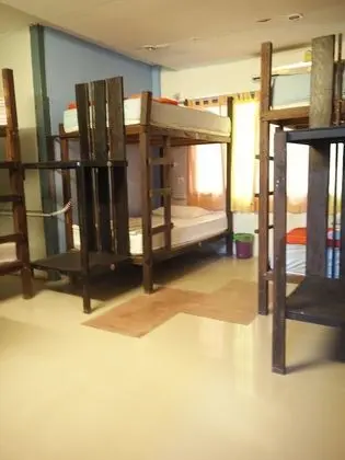 6-Bed Mixed Dormitory