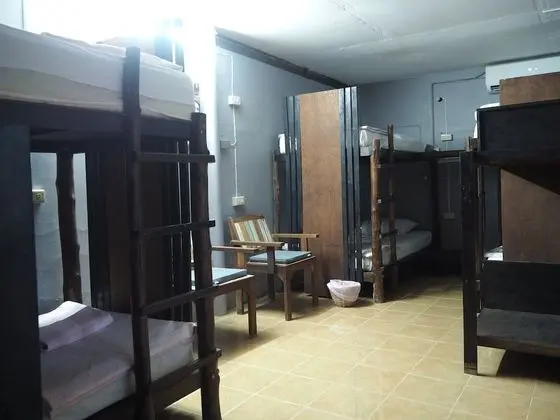 6-Bed Mixed Dormitory