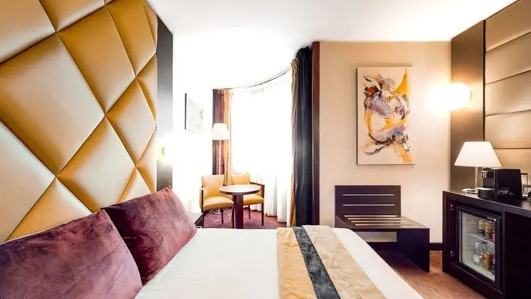 Prestige Room