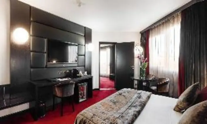 SUITE