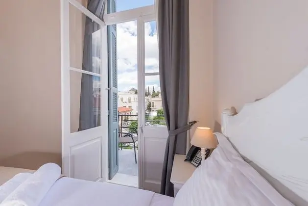Superior Tek Büyük Yataklı Oda, Balkon, Park Manzaralı