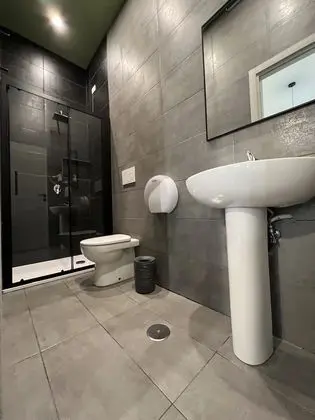 Ortak Ranzalı Oda, Birden Çok Yatak Odası