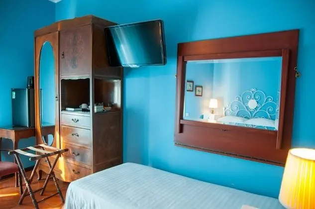 Basic Üç Kişilik Oda, Balkon, Şehir Manzaralı