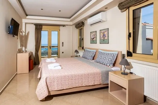 Villa, 5 Yatak Odası, Sigara İçilebilir, Şömine