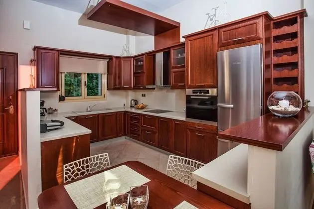 Villa, 5 Yatak Odası, Sigara İçilebilir, Şömine