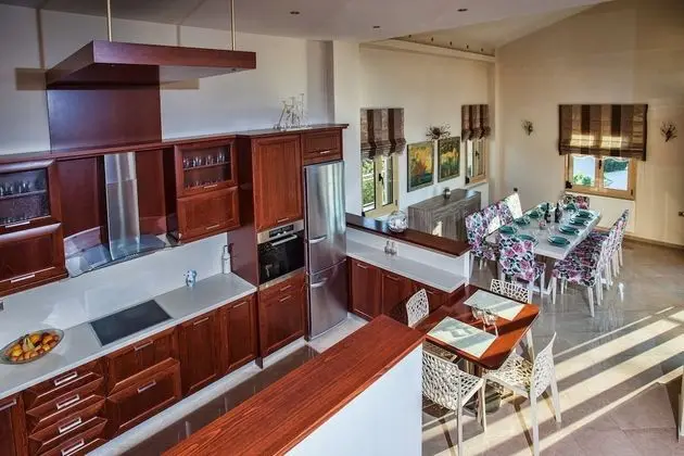 Villa, 5 Yatak Odası, Sigara İçilebilir, Şömine