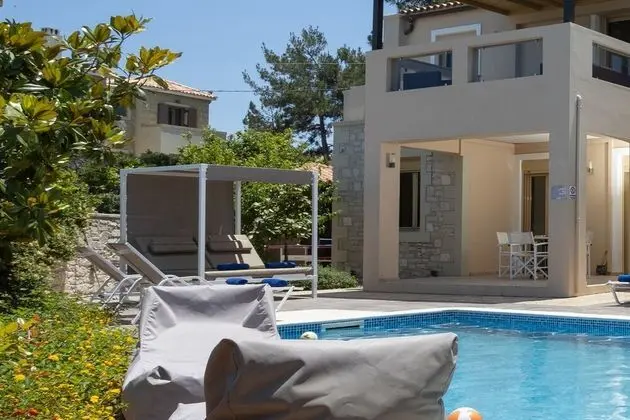 Villa, 5 Yatak Odası, Sigara İçilebilir, Şömine