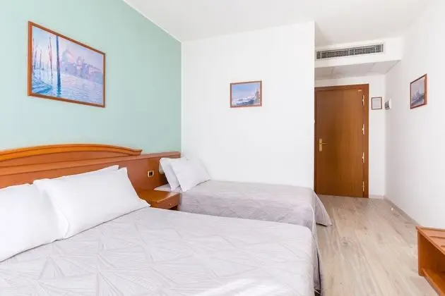 Standard Üç Kişilik Oda