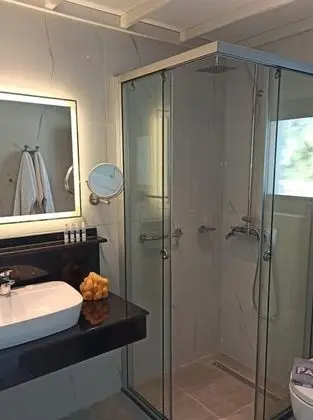 Superior Tek Büyük veya İki Ayrı Yataklı Oda