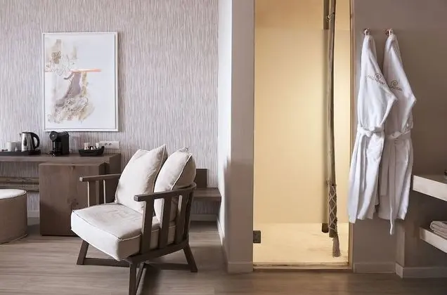 Luxury Tek Büyük Yataklı Oda, Kişiye Özel Havuzlu