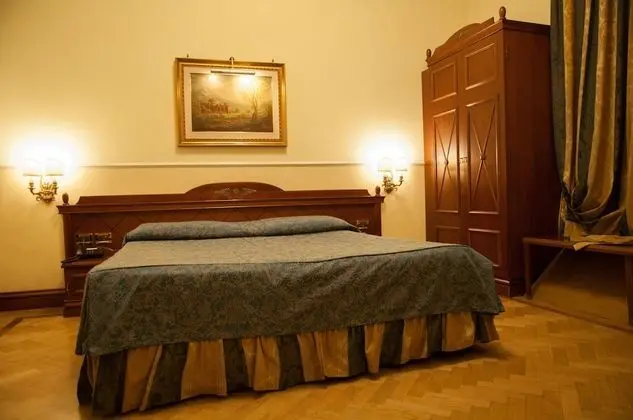 Tek Büyük Yataklı Oda