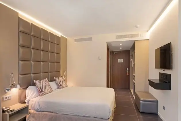 Superior Büyük Yataklı Tek Kişilik Oda