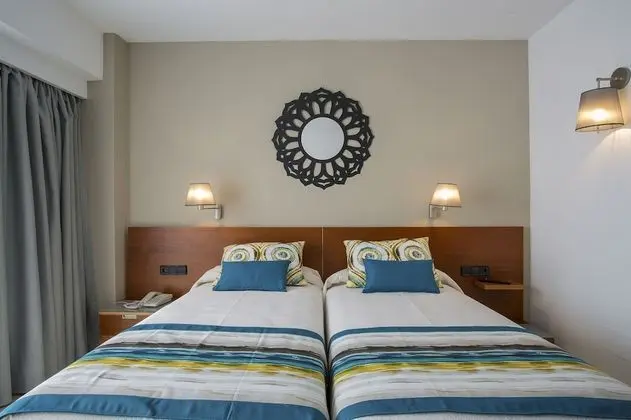 Deluxe Tek Büyük Yataklı Oda (Single use, Seafront view)