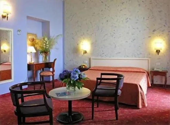 Tek Büyük veya İki Ayrı Yataklı Oda