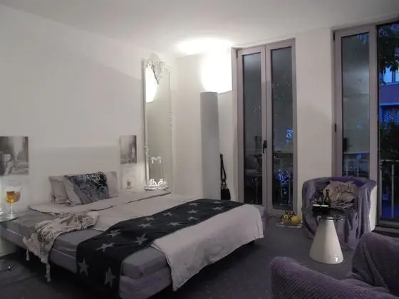 Standard Tek Büyük Yataklı Oda