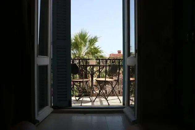 Deluxe Oda, Havuz Manzaralı