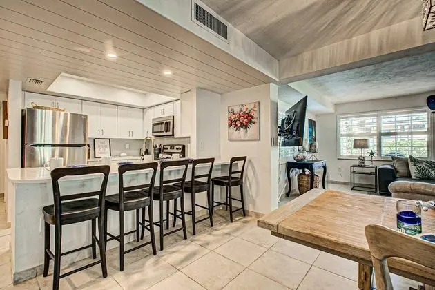 Daire (Palm Bay Club Bayside Closest to Gulf)