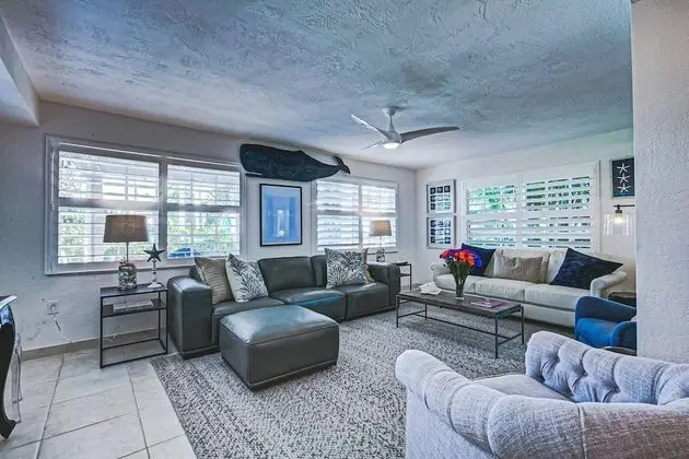 Daire (Palm Bay Club Bayside Closest to Gulf)