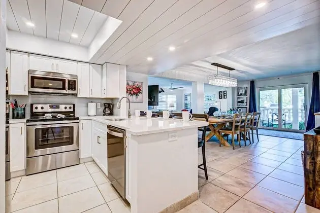 Daire (Palm Bay Club Bayside Closest to Gulf)