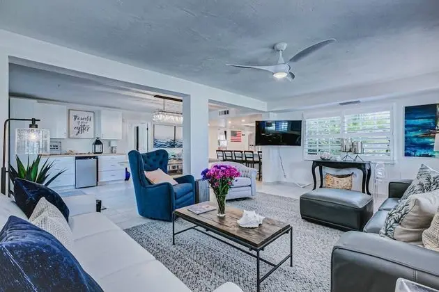 Daire (Palm Bay Club Bayside Closest to Gulf)