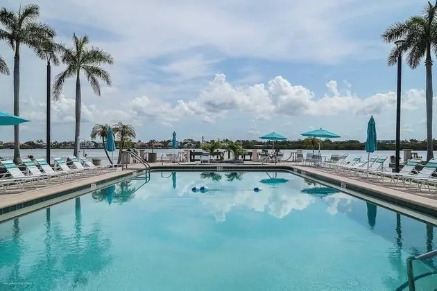 Daire (Palm Bay Club Bayside Closest to Gulf)