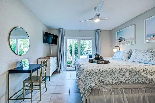 Daire (Palm Bay Club Bayside Closest to Gulf)