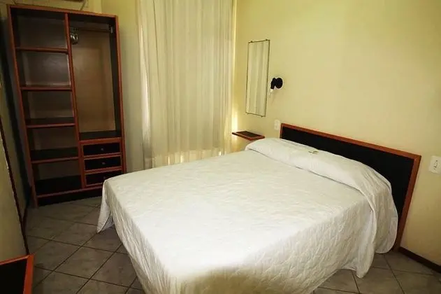 Standard Oda (Vista Lateral Mar)