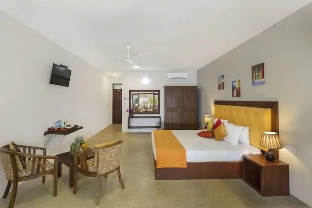 Deluxe Tek Büyük Yataklı Oda, 1 Çift Kişilik Yatak, Balkon, Bahçeli
