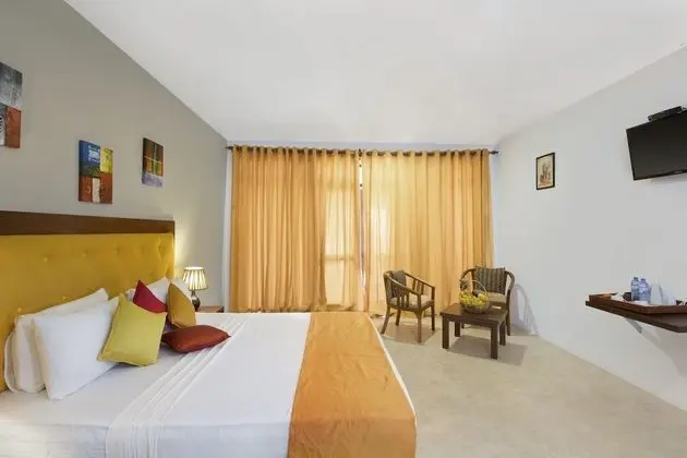 Deluxe Tek Büyük Yataklı Oda, 1 Çift Kişilik Yatak, Balkon, Bahçeli
