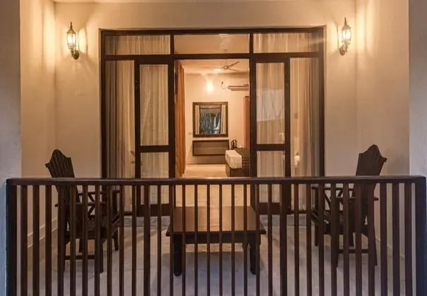 Deluxe Tek Büyük Yataklı Oda, 1 Çift Kişilik Yatak, Balkon, Bahçeli