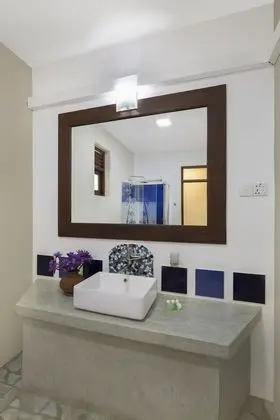 Deluxe Tek Büyük Yataklı Oda, 1 Çift Kişilik Yatak, Balkon, Bahçeli